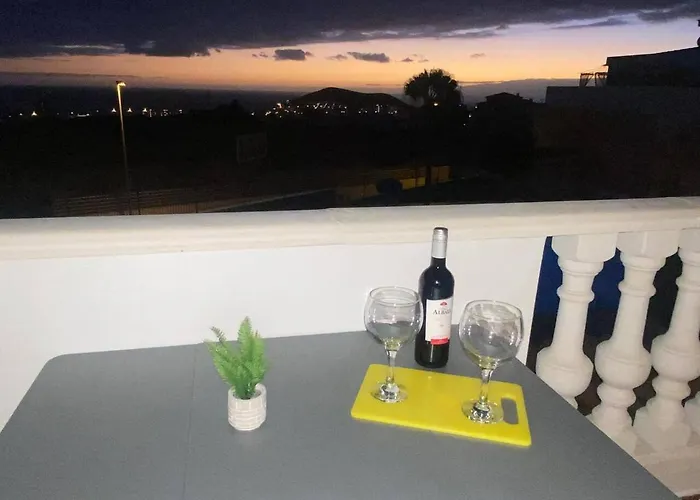 1 Bedroom Giuly Sea Views In Cristianos Appartement *